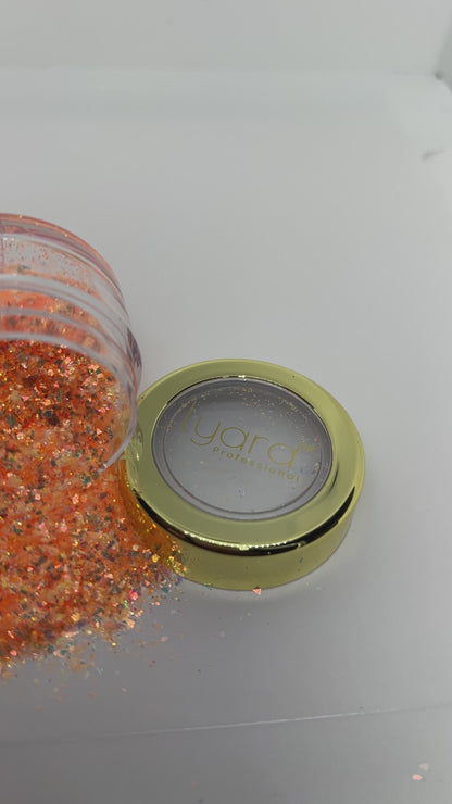 Manucure professionnelle avec paillettes Lyara
